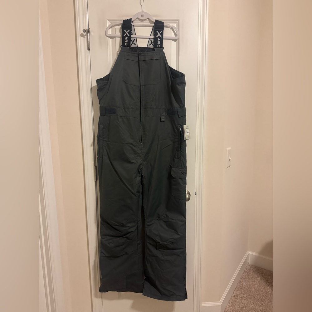 NWTG Men’s Charcoal Gray Insulated Snow Bib Overalls - size L